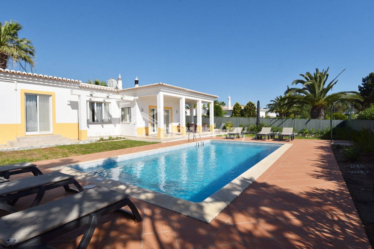 Villa with private pool in Vale del Rei