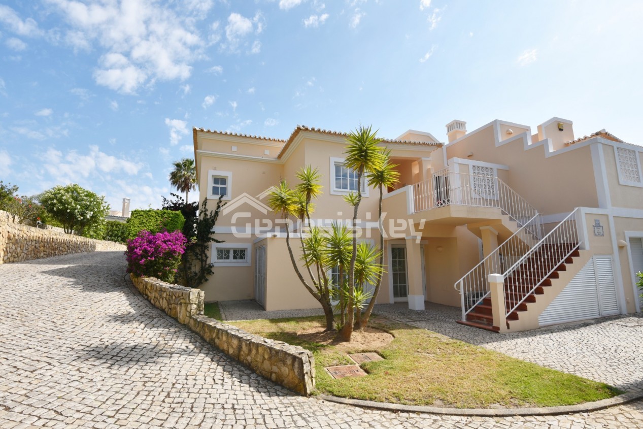 Spacious South-Facing 2+2 Bedrooms 